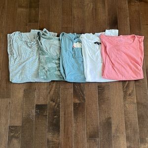 5 womens XL tshirts